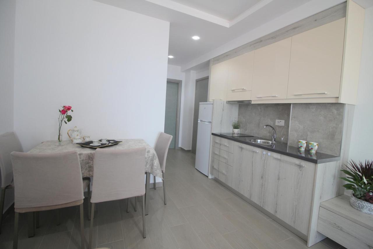 Amaris Apartment Sarande Bilik gambar